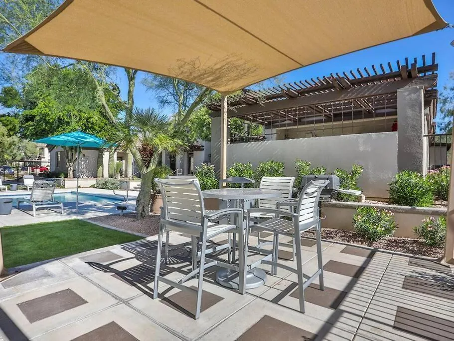 Apartment Luxury Vacation Rentals By Meridian Condoresorts Scottsdale
