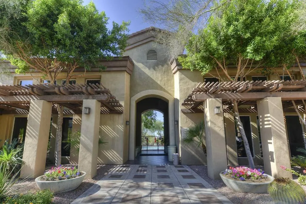 Apartment Luxury Vacation Rentals By Meridian Condoresorts Scottsdale USA