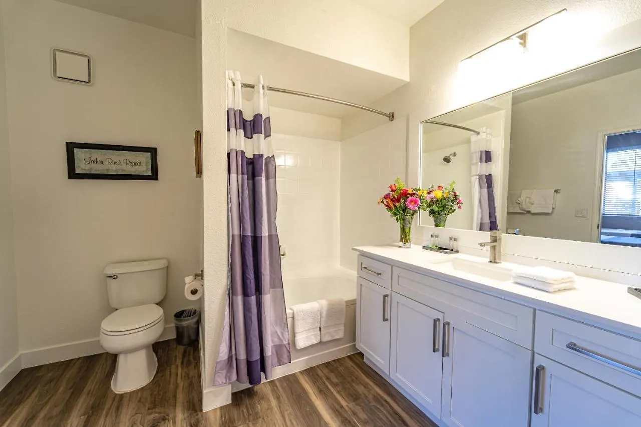 Apartment Luxury Vacation Rentals By Meridian Condoresorts Scottsdale