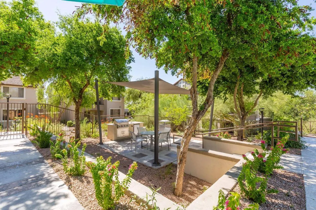Apartment Luxury Vacation Rentals By Meridian Condoresorts Scottsdale